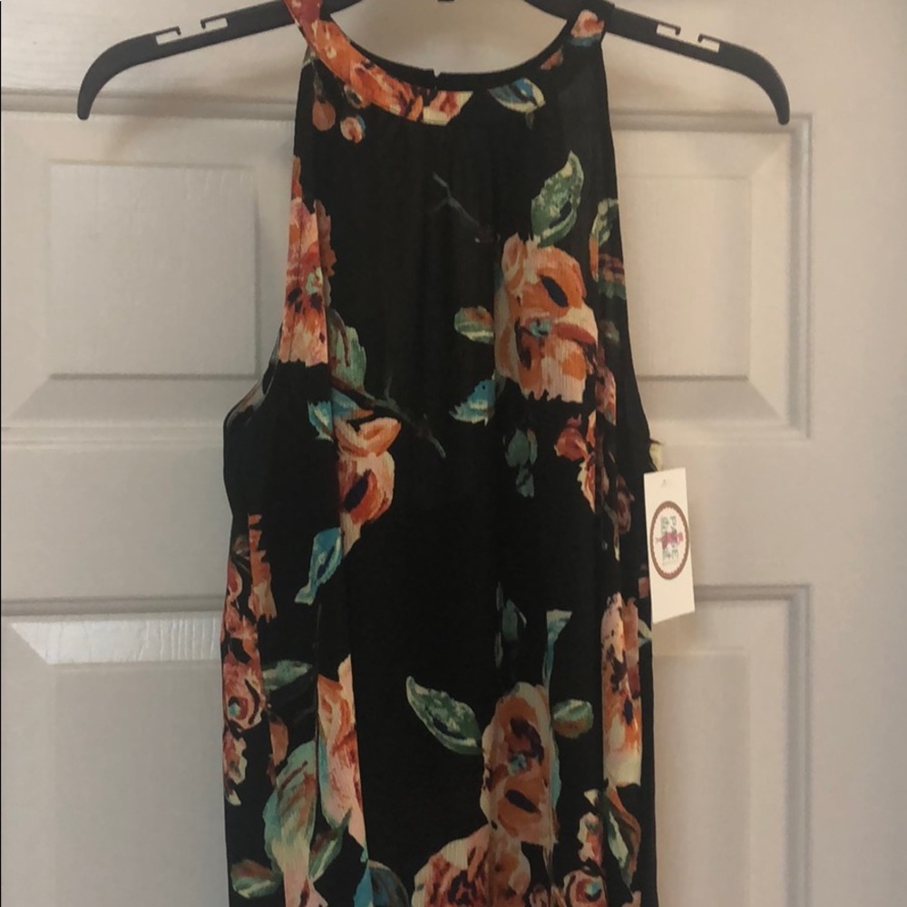 Staccato high halter neck sleeveless top. - Picture 4 of 8